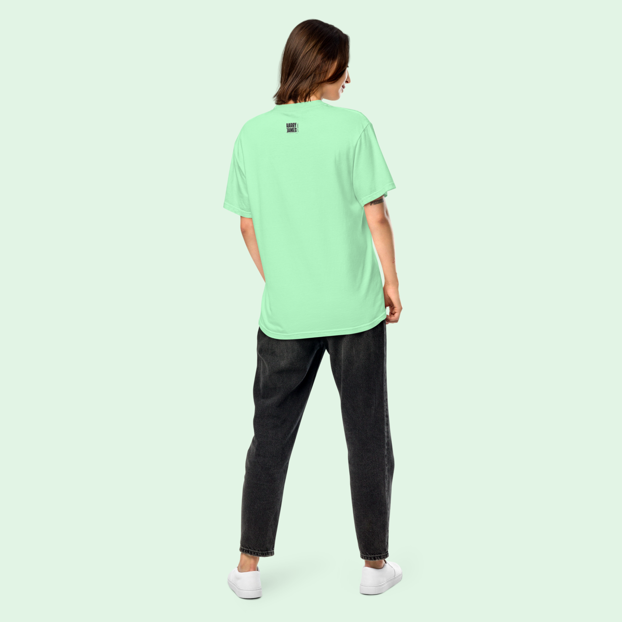 Looking™ | Heavyweight Graphic Tee